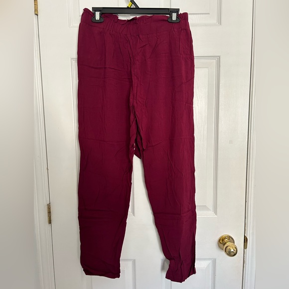 NWOT Berry Coloured Linen Paperbag Pants - Picture 2 of 3